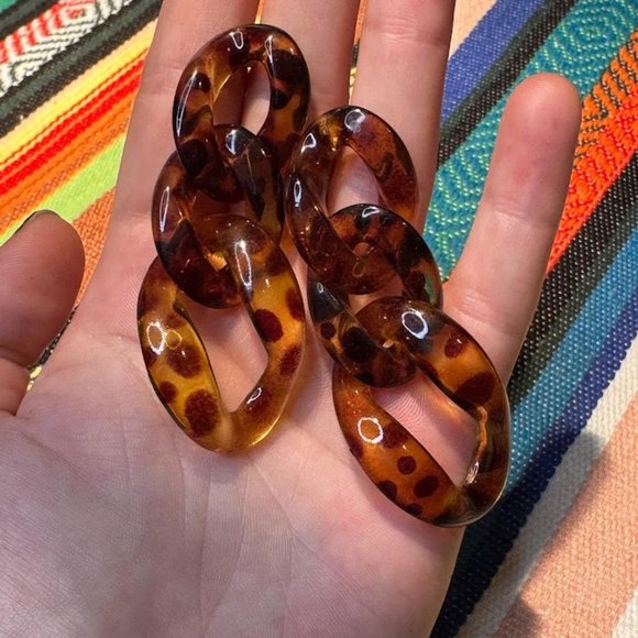 tortoise shell acrylic chain dangle earrings - Picture 3 of 3